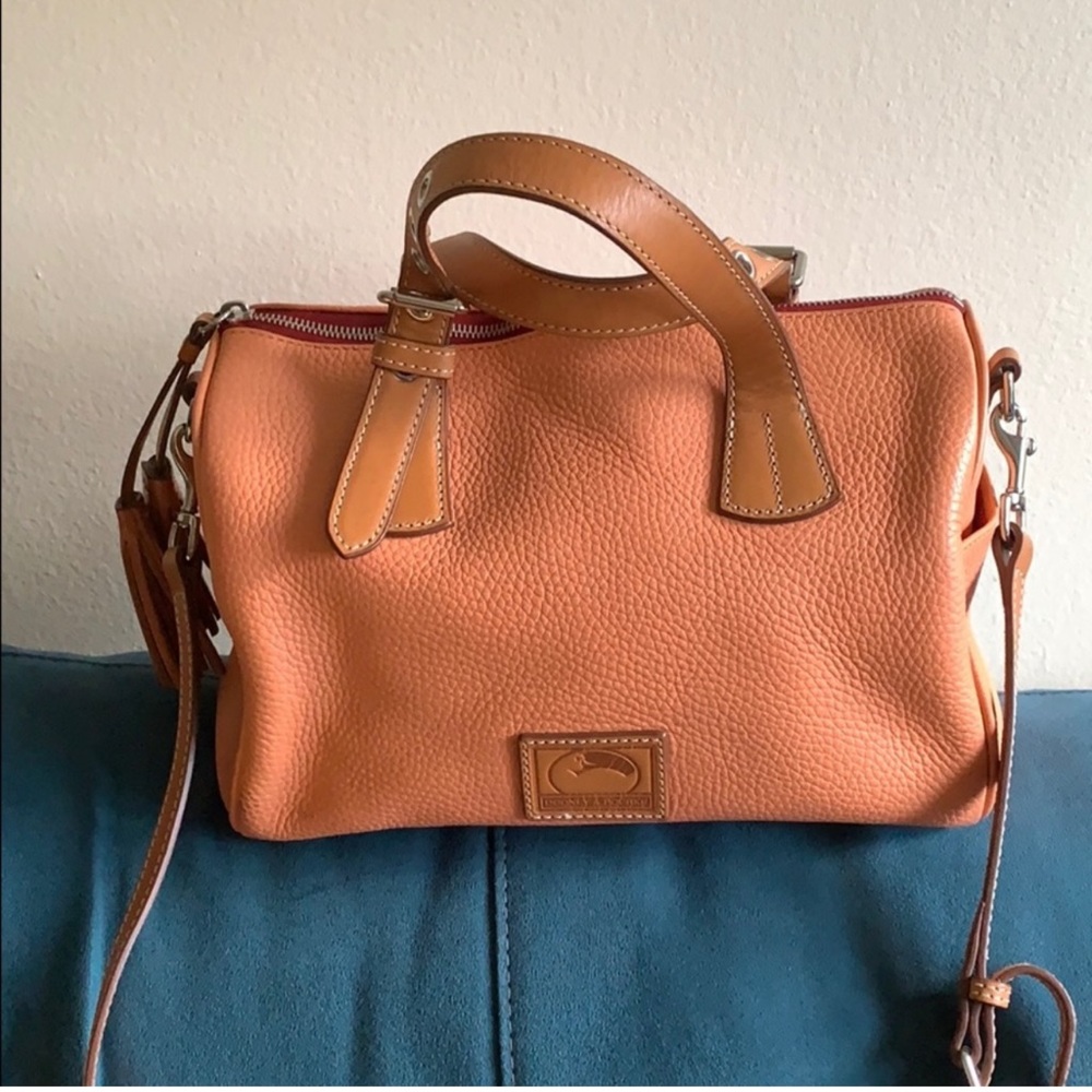 Dooney & Bourke satchel bag